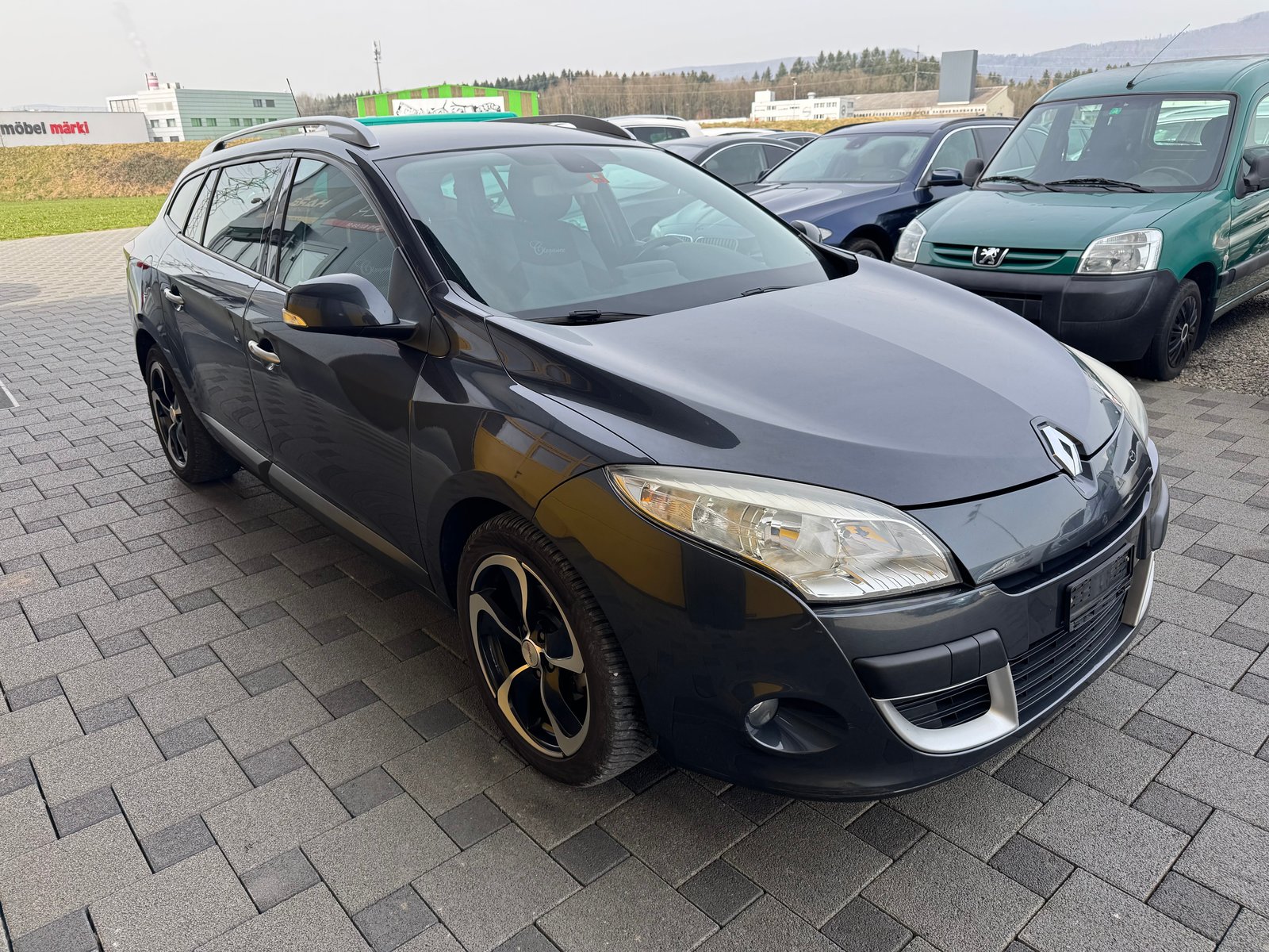 RENAULT Mégane Grandtour 1.4 16V Turbo Dynamique, Essence, Occasion / Utilisé, Manuelle - 3