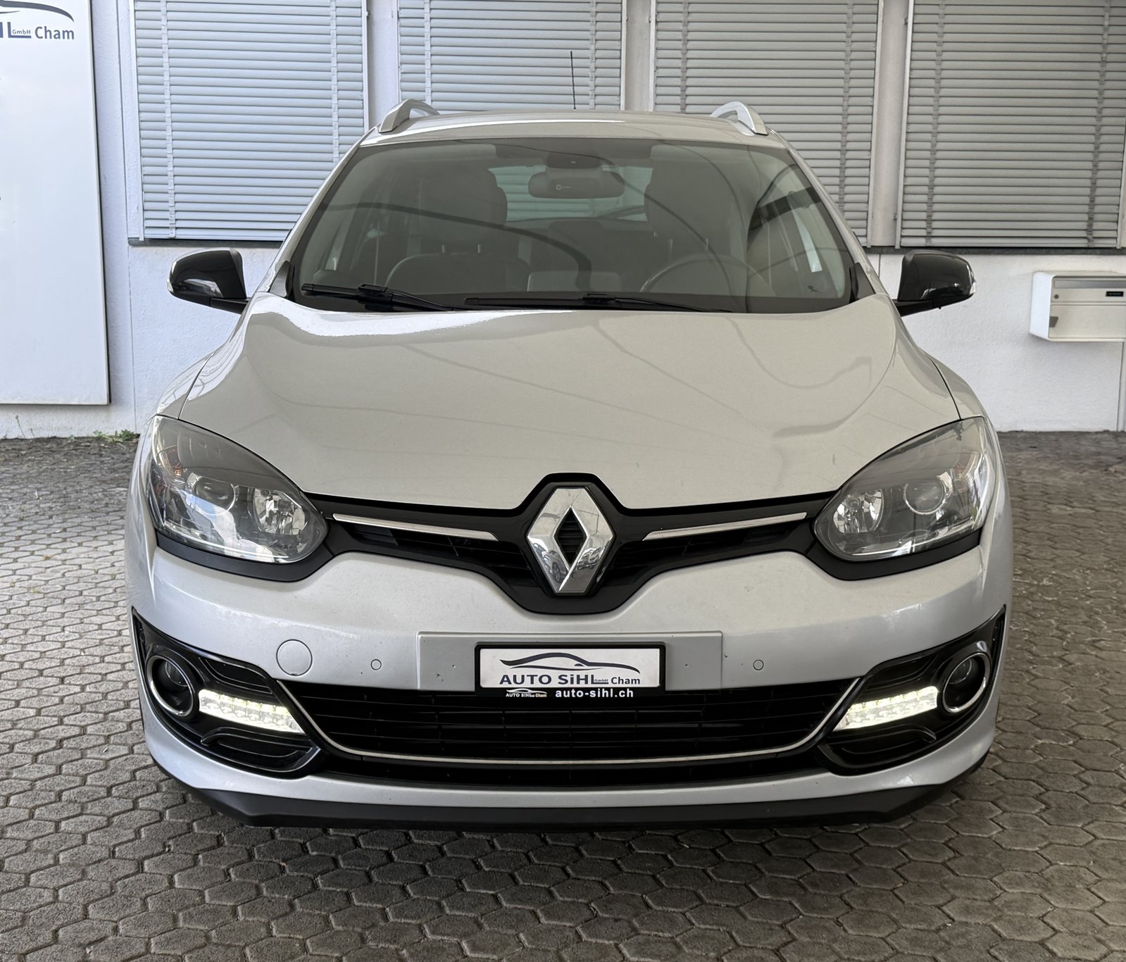 RENAULT Mégane Grandtour 1.2 16V Turbo Bose, Benzin, Occasion / Gebraucht, Handschaltung - 2