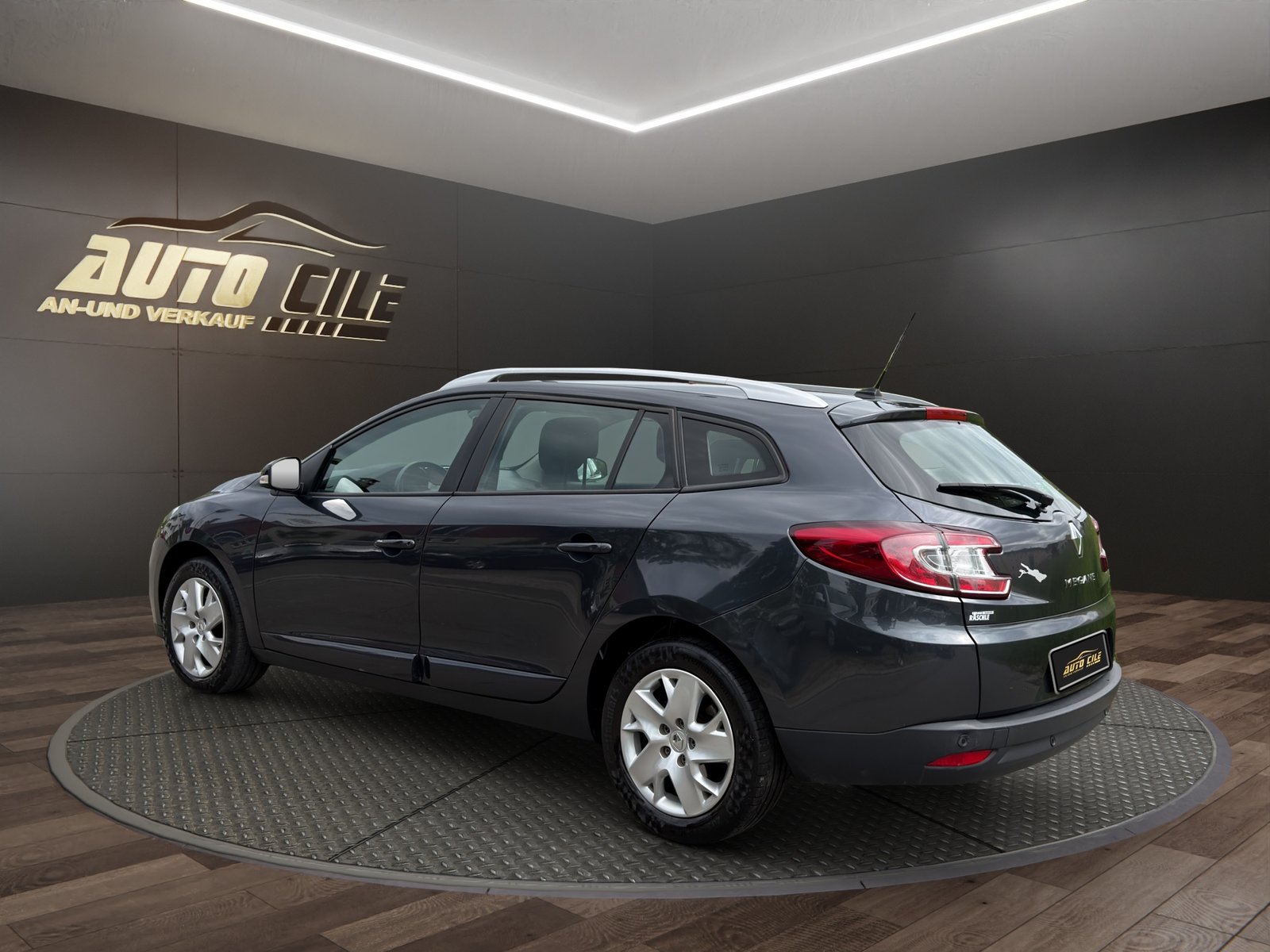RENAULT Mégane Grandtour 1.2 16V Turbo Dynamique, Petrol, Second hand / Used, Manual - 6