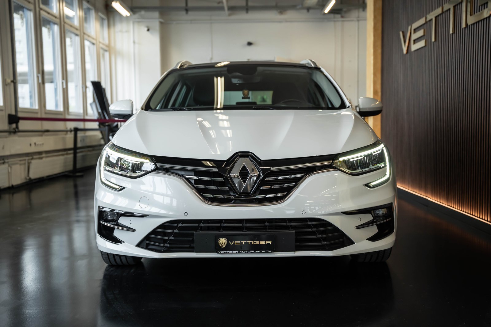 RENAULT Mégane Grandtour 1.6 E-Tech Intens, Plug-in-Hybrid Benzina/Elettrica, Occasioni / Usate, Automatico - 2