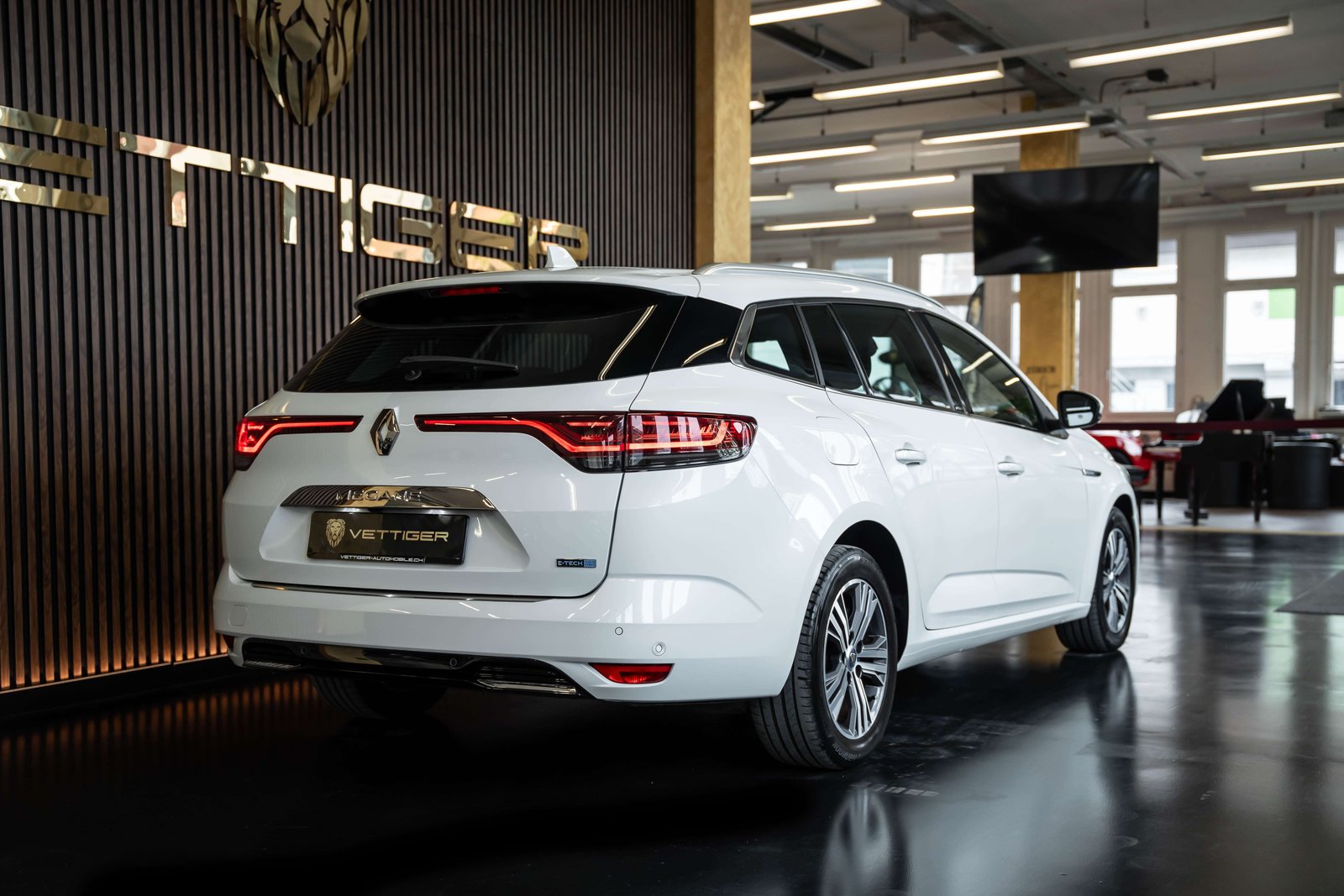 RENAULT Mégane Grandtour 1.6 E-Tech Intens, Plug-in-Hybrid Benzina/Elettrica, Occasioni / Usate, Automatico - 7
