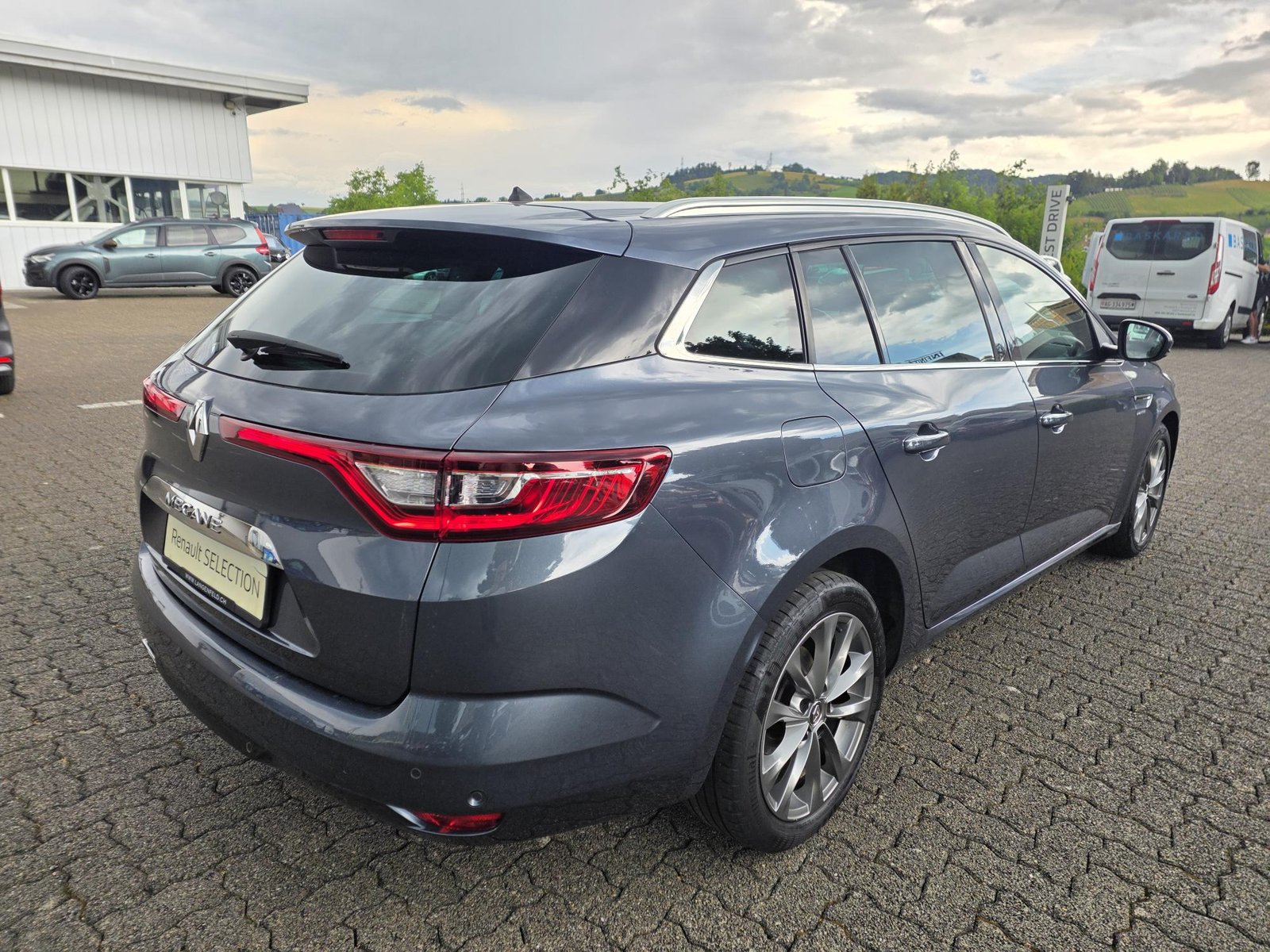 RENAULT Mégane GrT 1.2 TCe 130 90th An.EDC, Petrol, Second hand / Used, Automatic - 4