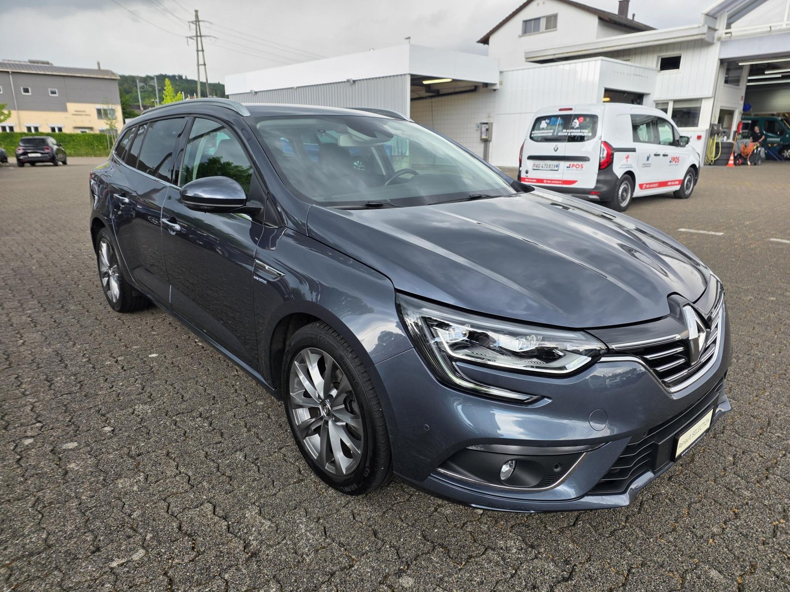 RENAULT Mégane GrT 1.2 TCe 130 90th An.EDC, Petrol, Second hand / Used, Automatic - 5