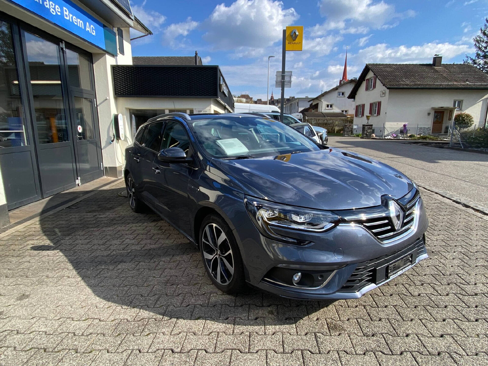 RENAULT Mégane Grandtour 1.3 TCe 160 Intens EDC PF, Petrol, Second hand / Used, Automatic - 4
