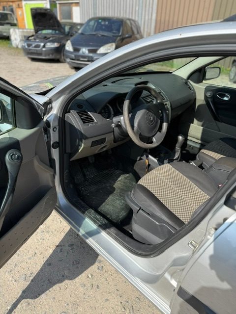 RENAULT MÉGANE 1.5 dCi 106 Expression, Diesel, Second hand / Used, Manual - 2