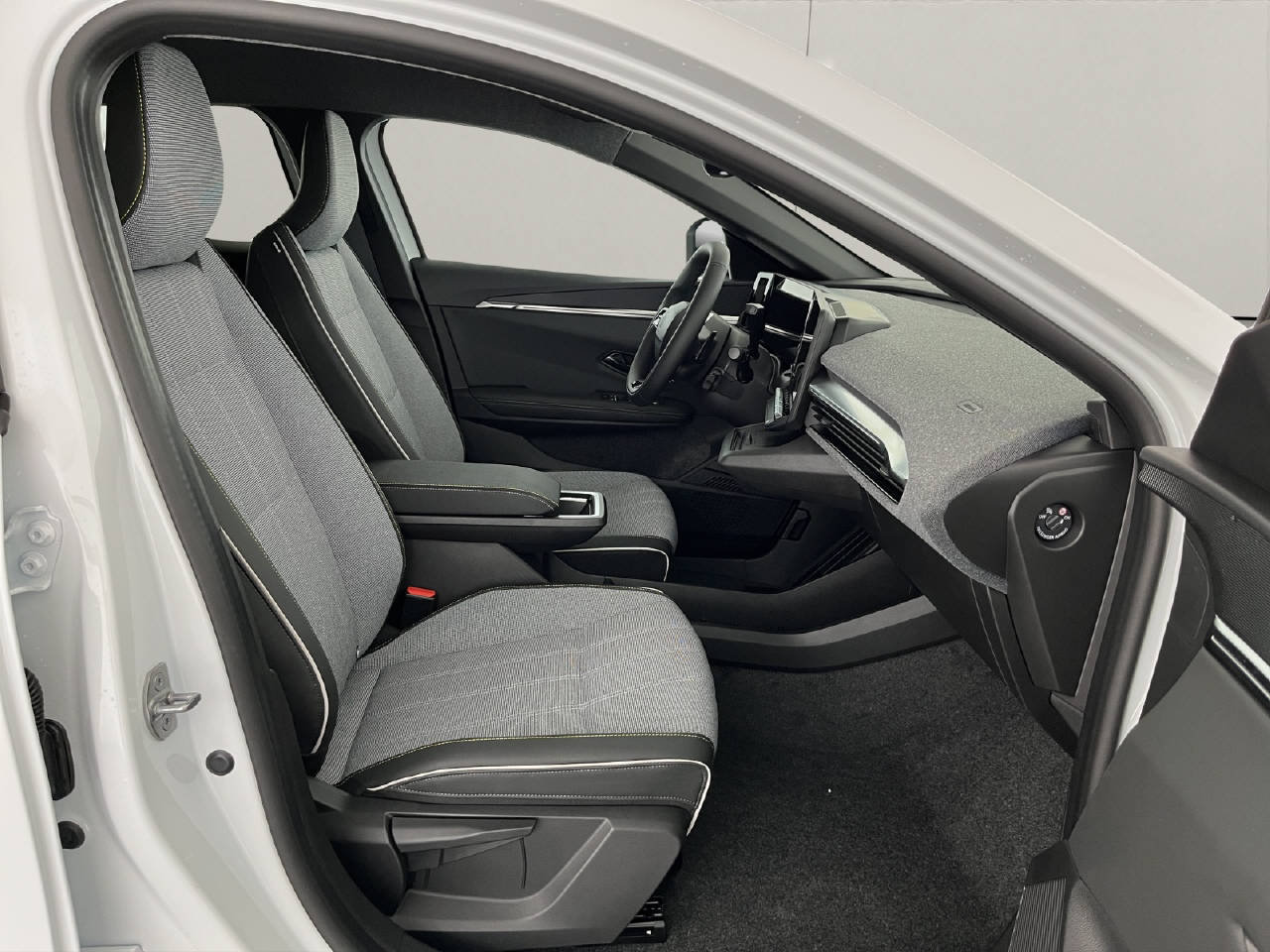RENAULT Mégane E-Tech techno, Electric, New car, Automatic - 7