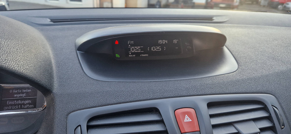 RENAULT Mégane 1.4 TCe Dynamique, Essence, Occasion / Utilisé, Manuelle - 6