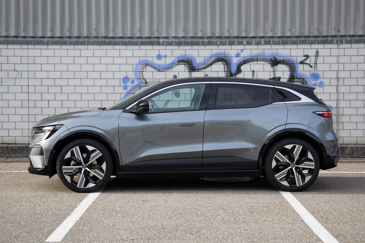RENAULT Mégane E-Tech iconic, Elettrica, Occasioni / Usate, Automatico - 5