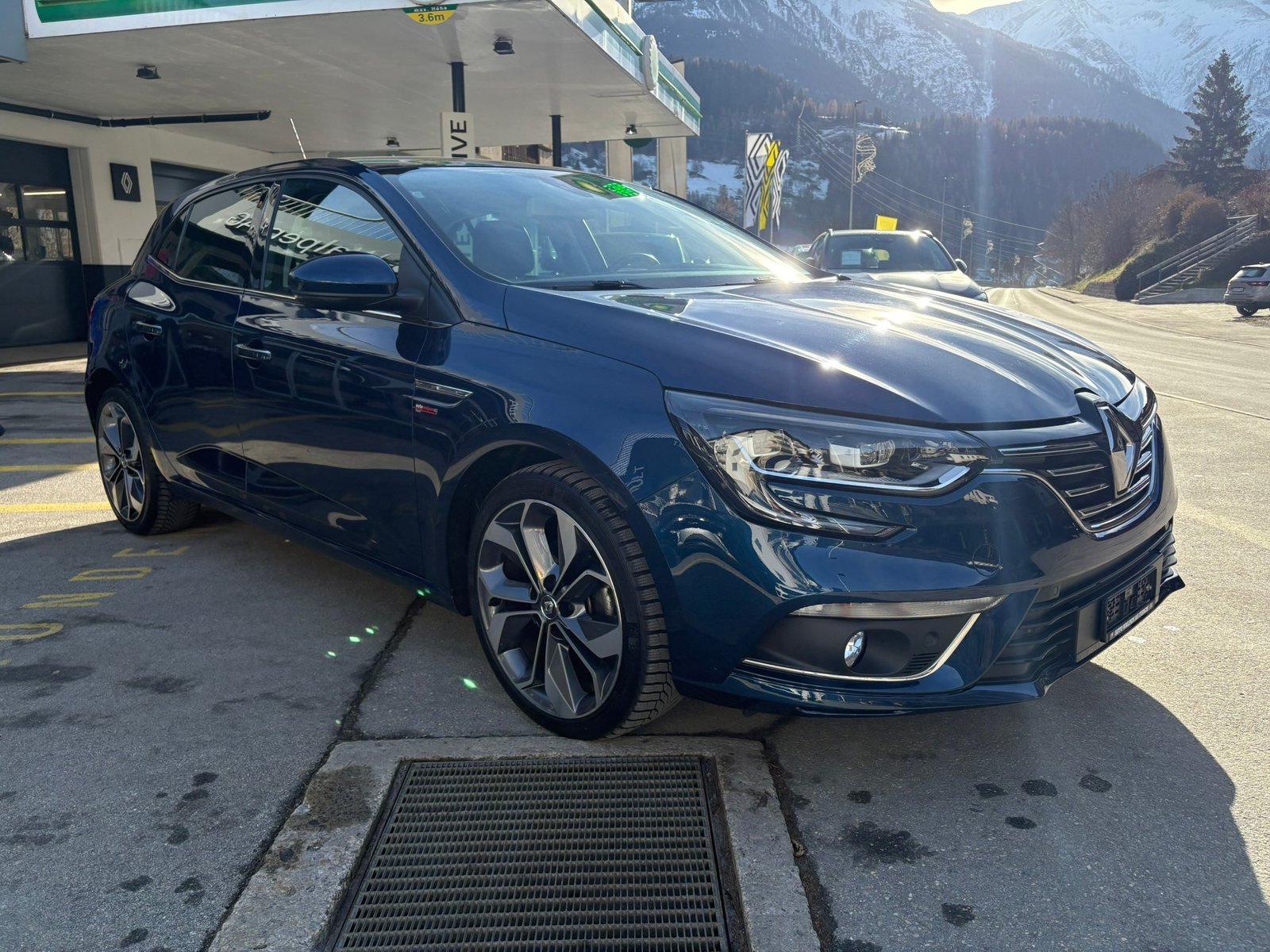 RENAULT Mégane 1.2 16V T Bose, Essence, Occasion / Utilisé, Manuelle - 2