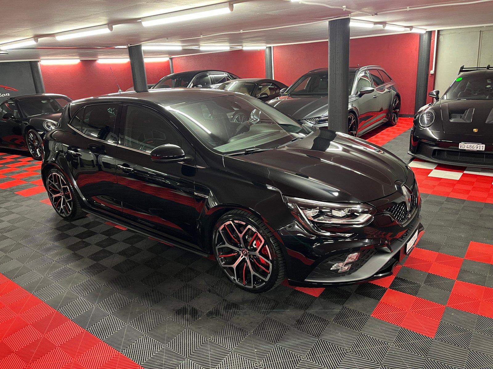 RENAULT Mégane Trophy 300 EDC, Petrol, Second hand / Used, Automatic - 4