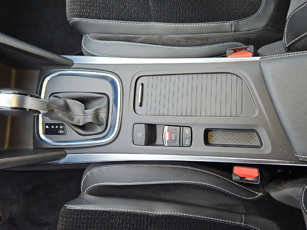 RENAULT Mégane 1.3 TCe 140 GT Line EDC, Benzin, Occasion / Gebraucht, Automatik - 7