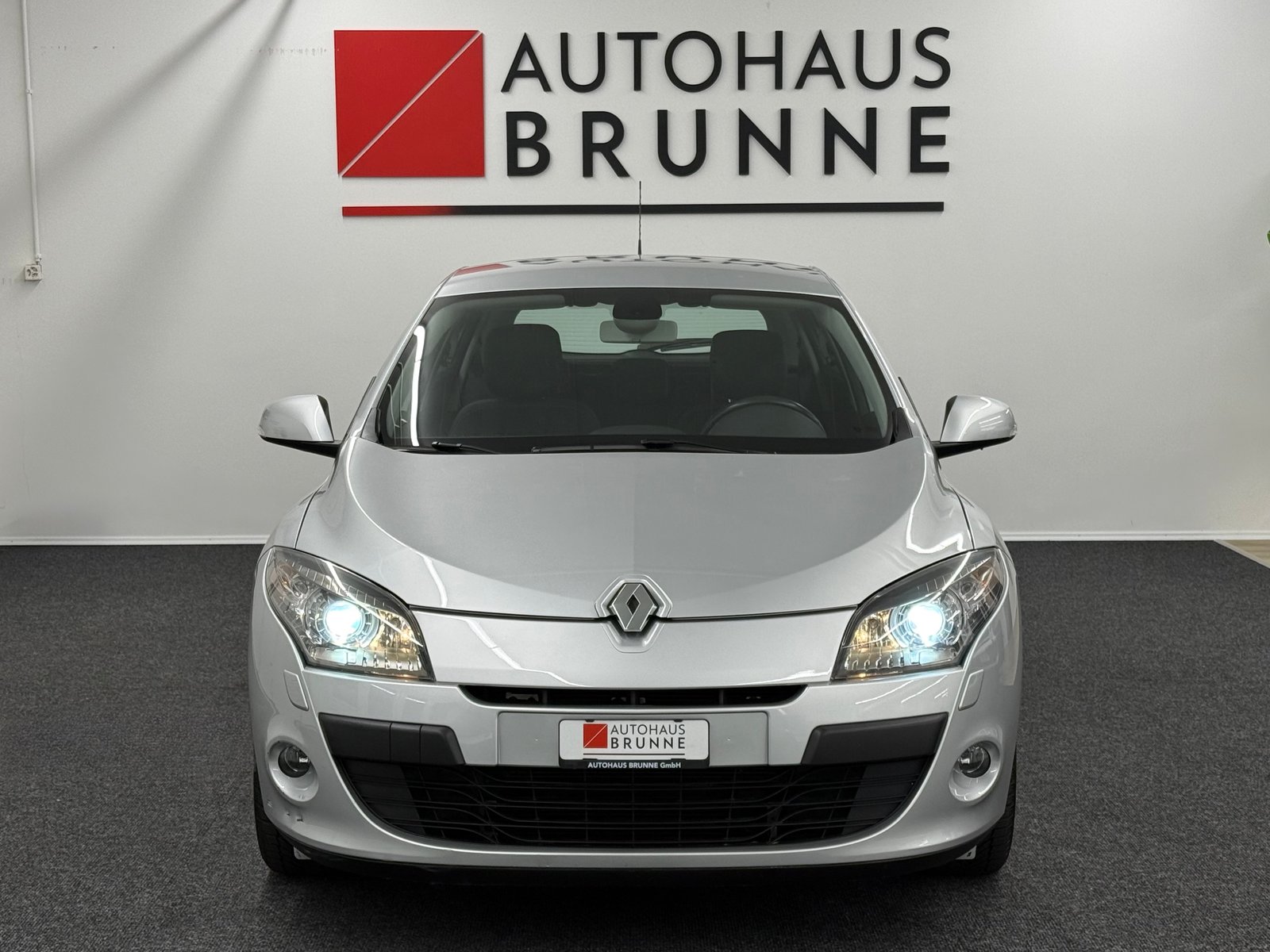 RENAULT Mégane 2.0 16V Dynamique CVT