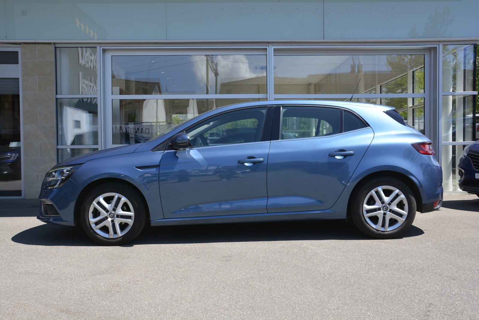 RENAULT Mégane 1.2 TCe 130 Zen, Petrol, Second hand / Used, Manual - 3