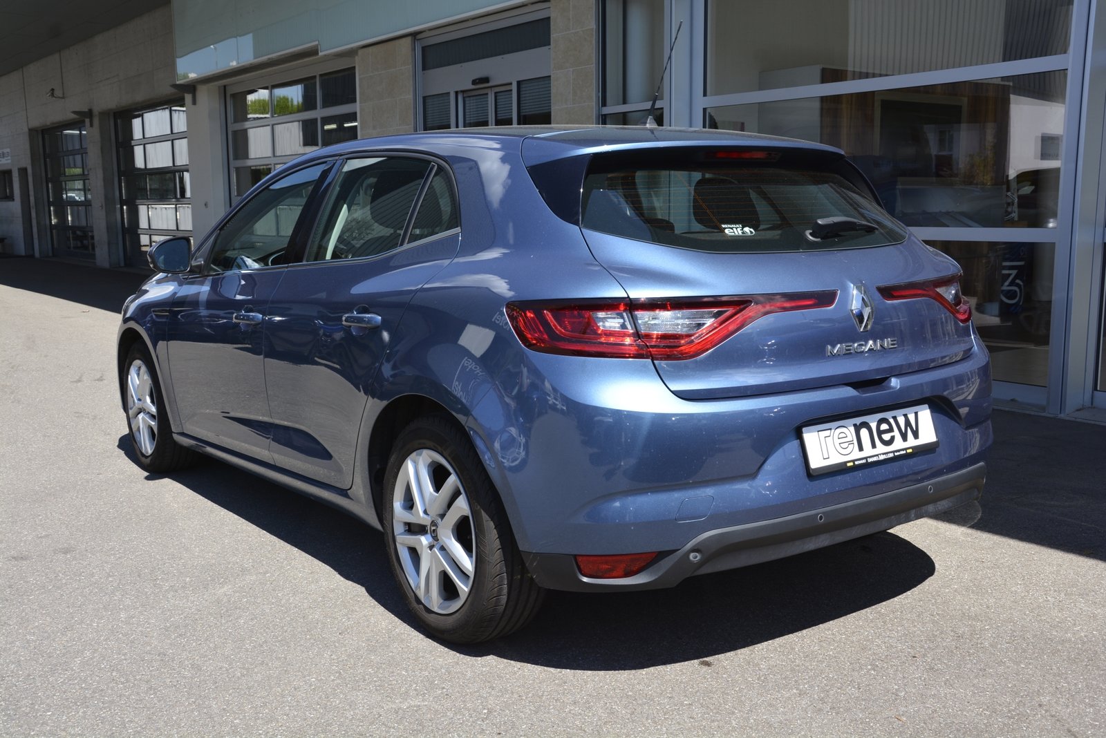 RENAULT Mégane 1.2 TCe 130 Zen, Petrol, Second hand / Used, Manual - 4