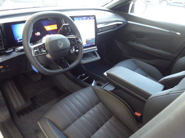 RENAULT Mégane E-Tech iconic 60 kWh Batterie, Électrique, Occasion / Utilisé, Automatique - 5