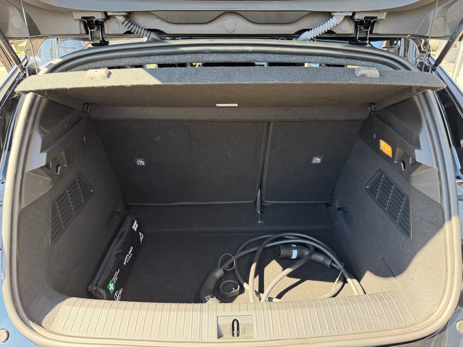 RENAULT Megane, Électrique, Occasion / Utilisé, Automatique - 7