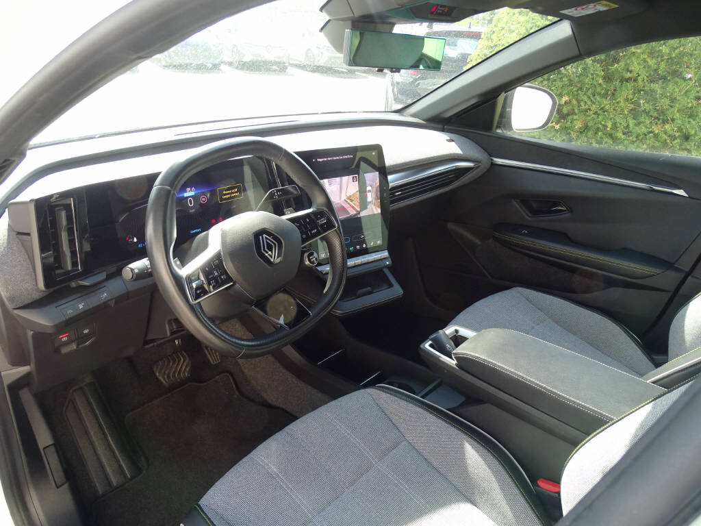 RENAULT Mégane E-Tech techno, Electric, Second hand / Used, Automatic - 4