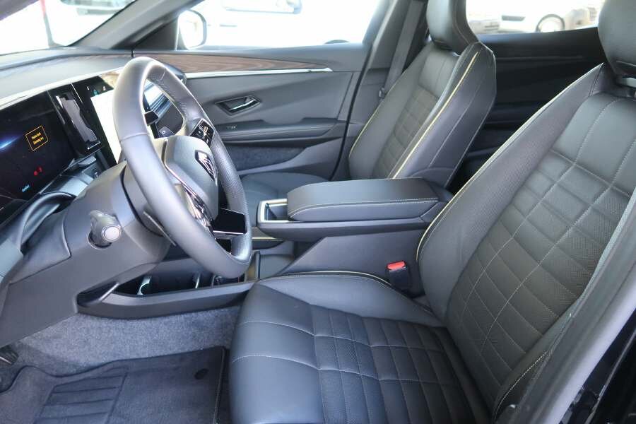 RENAULT Mégane E-Tech iconic, Electric, Second hand / Used, Automatic - 6