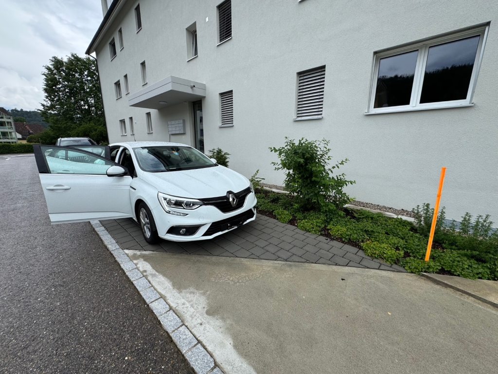 RENAULT MÉGANE 1.2 TCe Zen, Benzin, Occasion / Gebraucht, Handschaltung - 6