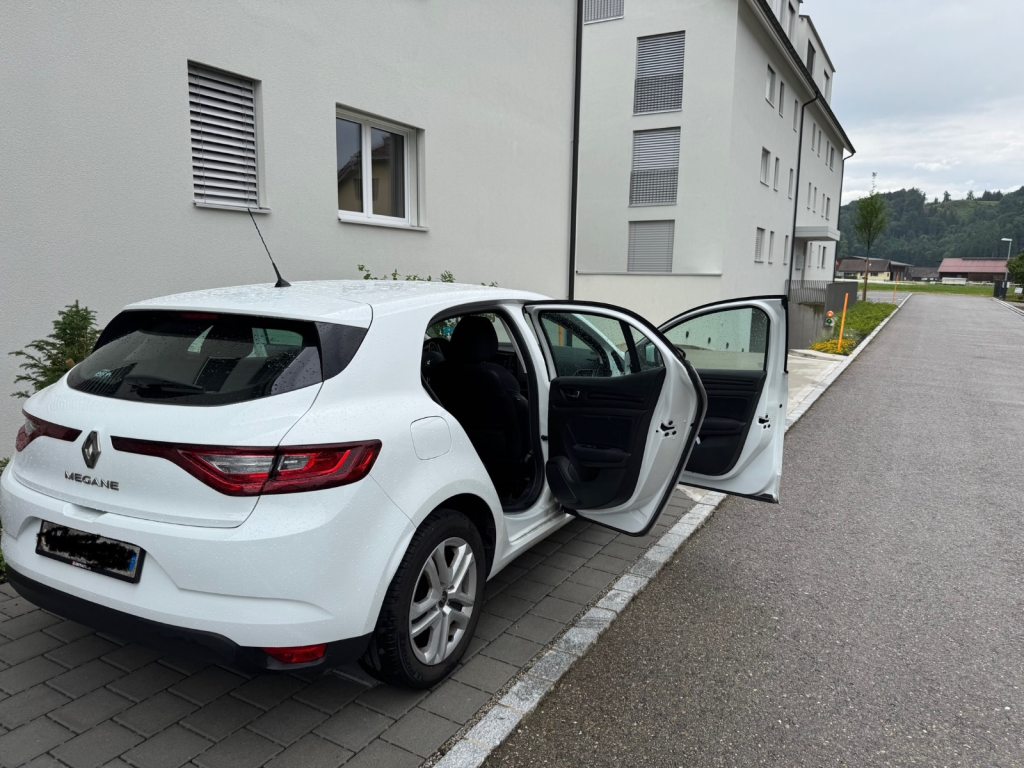 RENAULT MÉGANE 1.2 TCe Zen, Benzin, Occasion / Gebraucht, Handschaltung - 4