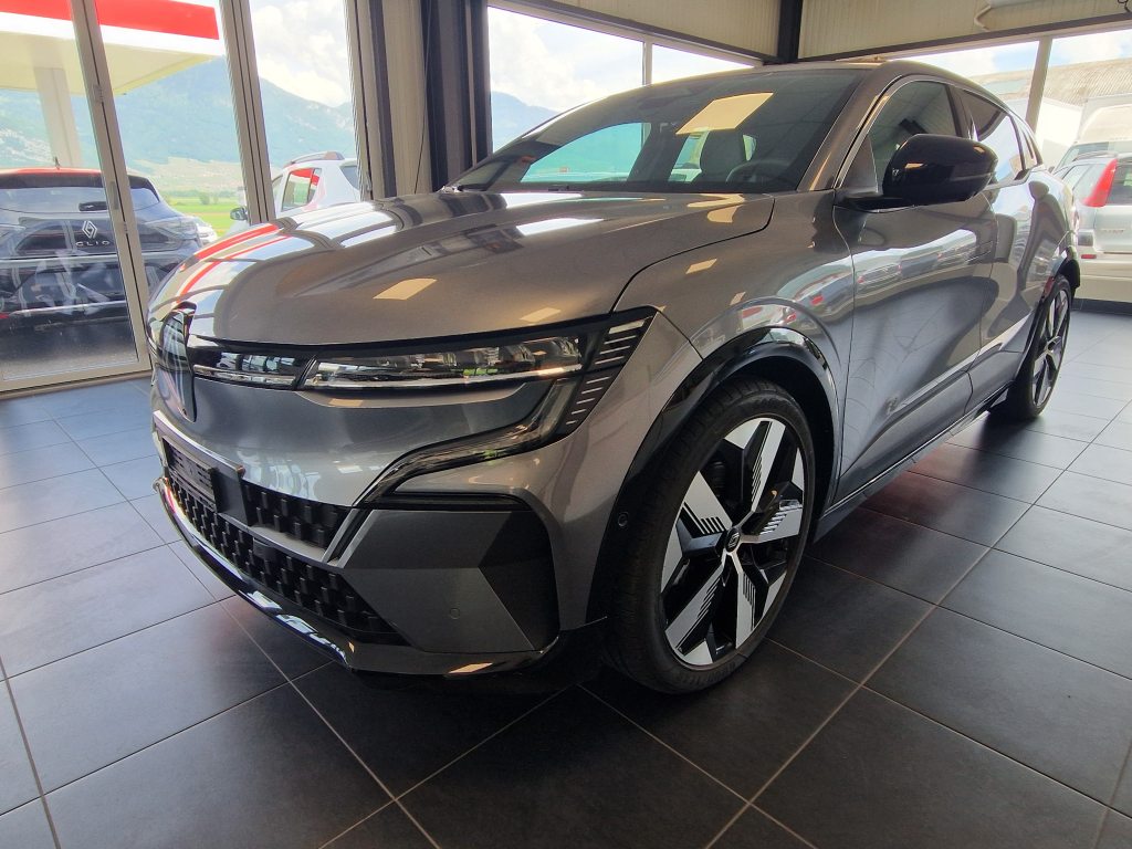 RENAULT MÉGANE techno E-Tech