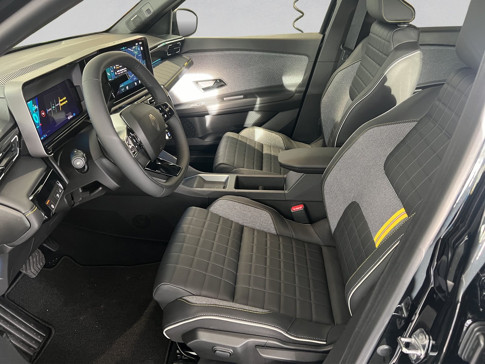 RENAULT R4 E-Tech Comfort Range 52 kWh Iconic, Elettrica, Auto nuove, Automatico - 5