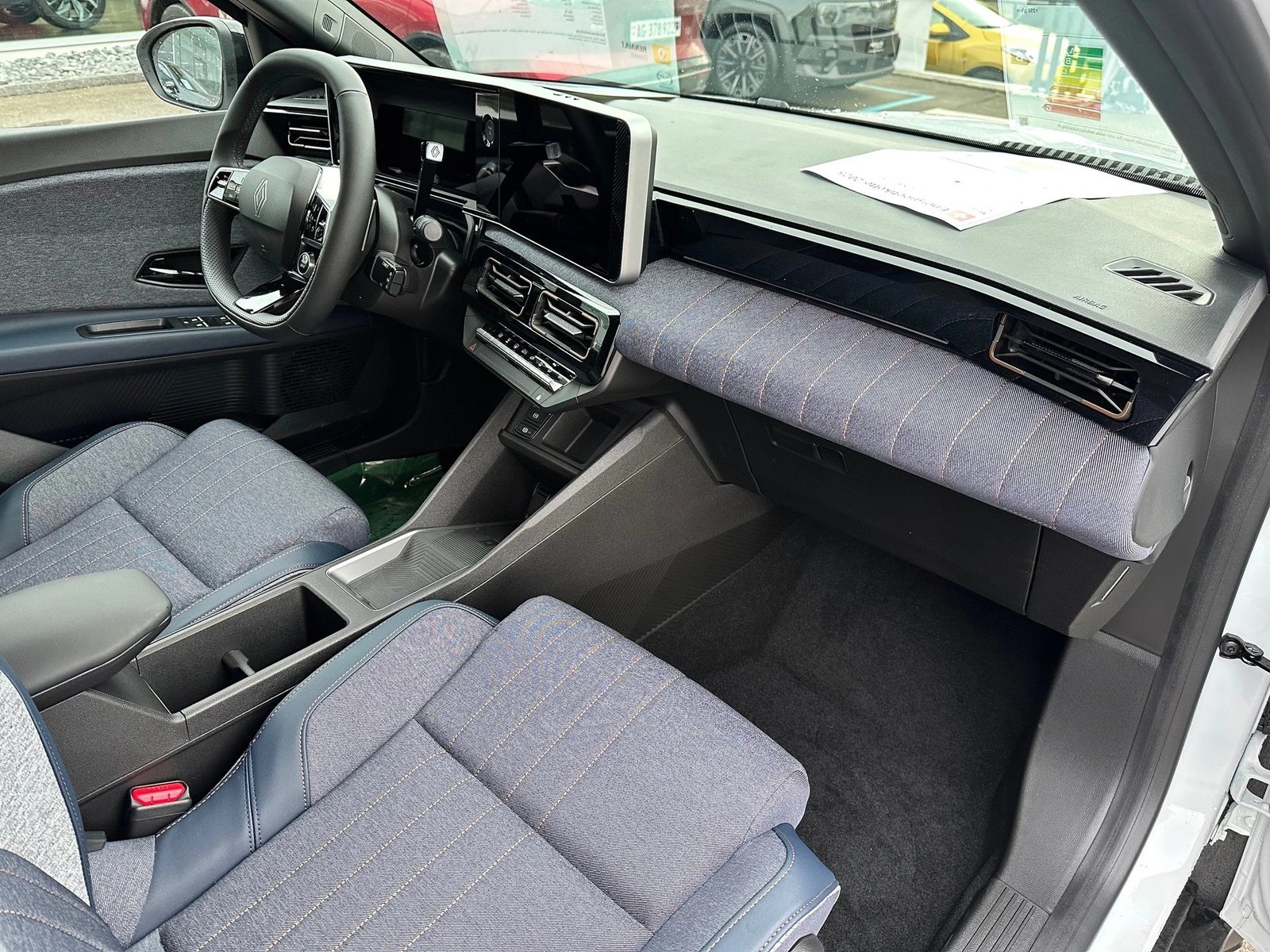 RENAULT R4 E-Tech Comfort Range 52 kWh Techno, Elektro, Neuwagen, Automatik - 6
