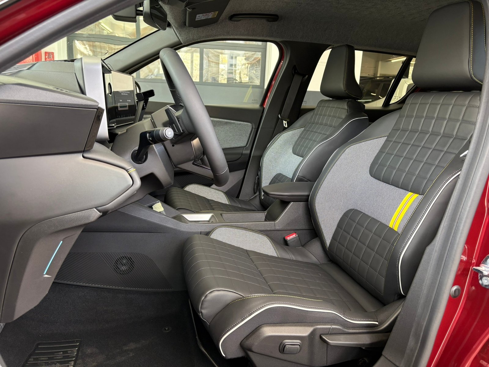 RENAULT R4 E-Tech CR 52kWh Iconic, Elettrica, Auto nuove, Automatico - 7