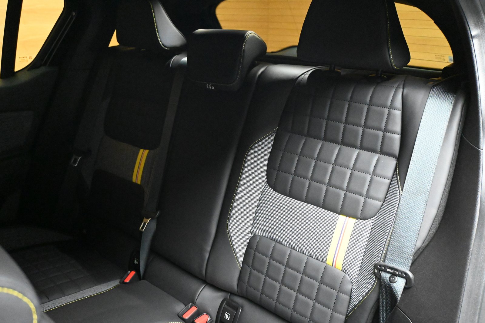 RENAULT R4 E-Tech Comfort Range 52 kWh Iconic, Électrique, Voiture nouvelle, Automatique - 7