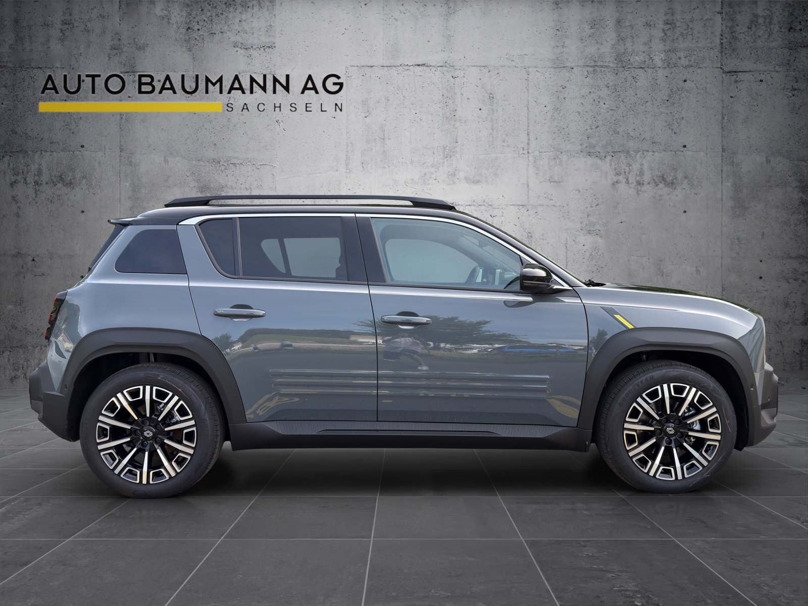 RENAULT R4 E-Tech Comfort Range 52 kWh Iconic, Elettrica, Auto nuove, Automatico - 2