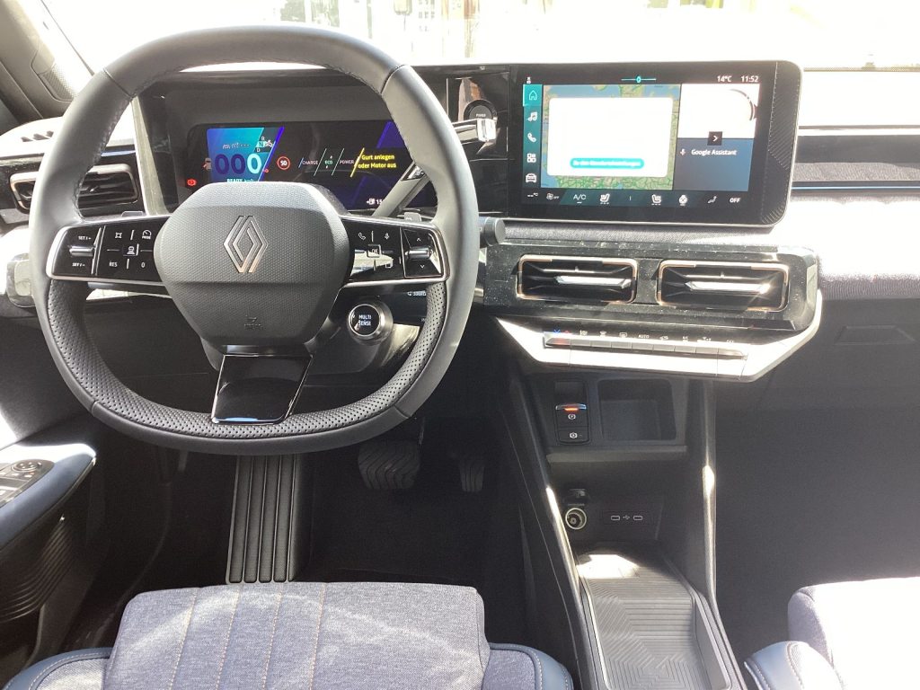 RENAULT R4 Comfort Range techno, Électrique, Voiture nouvelle, Automatique - 6