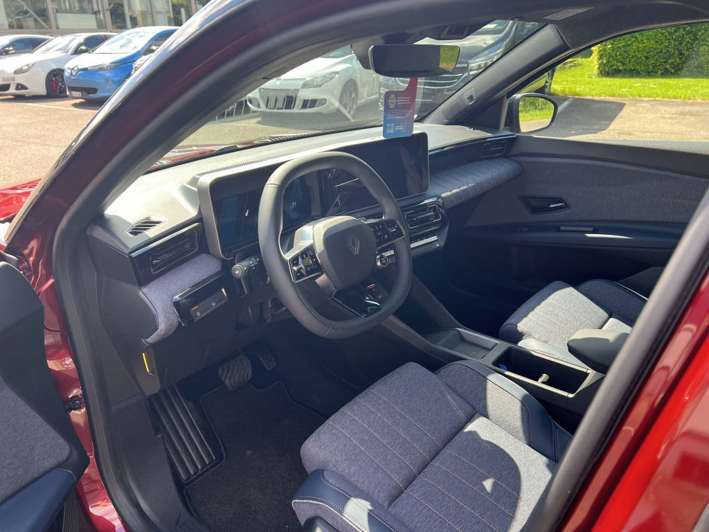 RENAULT R4 E-TECH ELECTRIC techno 150PS Comfort Range, Électrique, Voiture nouvelle, Automatique - 7
