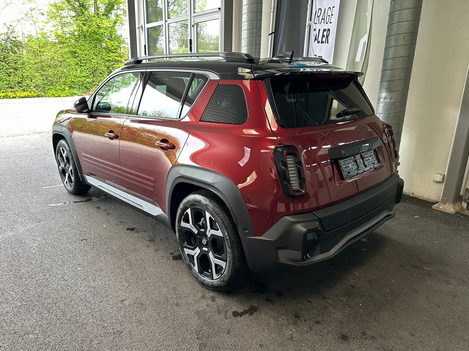 RENAULT R4 E-TECH ELECTRIC techno 150PS Comfort Range, Electric, New car, Automatic - 3