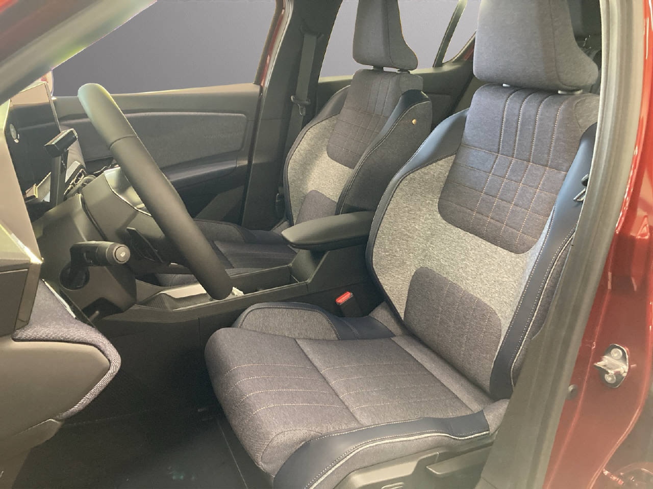 RENAULT R4 E-Tech Comfort Range techno, Electric, New car, Automatic - 3