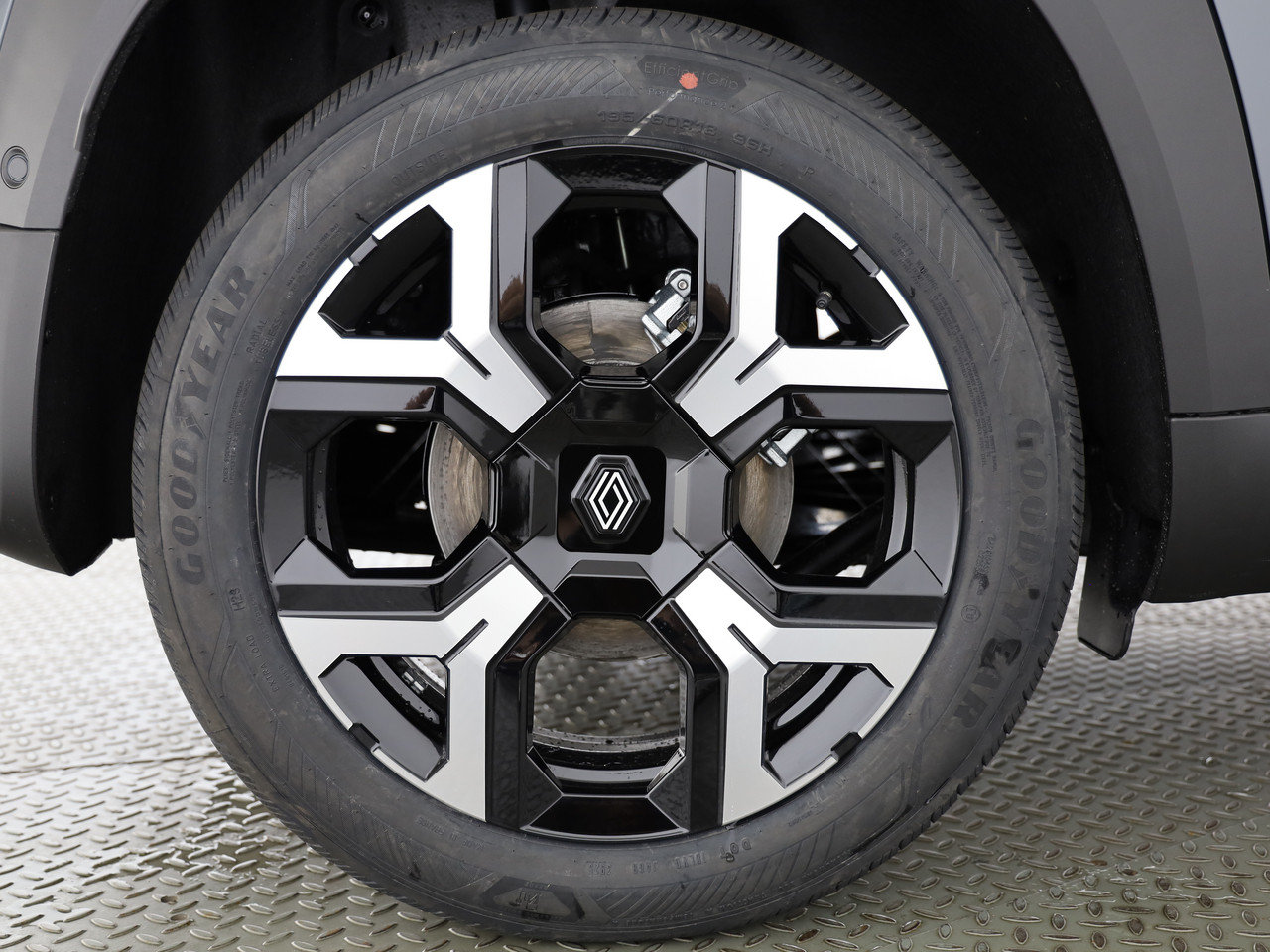 RENAULT R4 E-Tech Comfort Range techno, Électrique, Voiture nouvelle, Automatique - 4