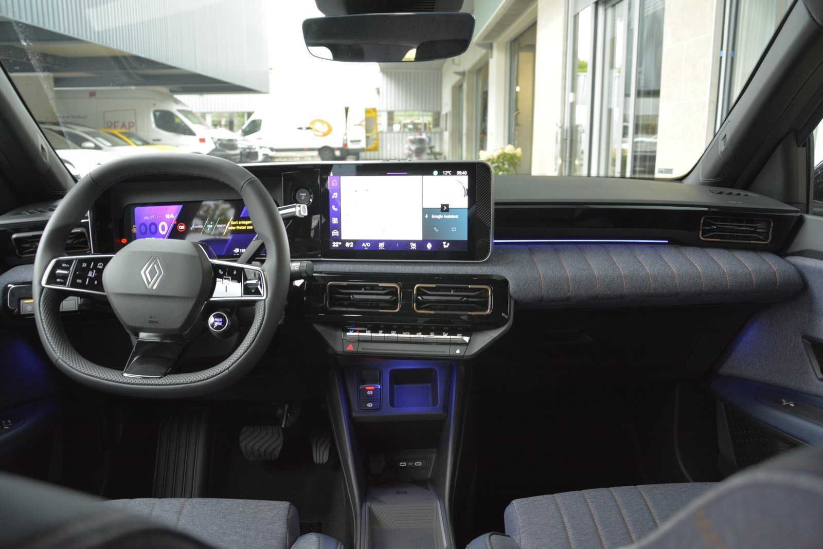 RENAULT R4 E-TECH ELECTRIC techno 150PS, Électrique, Voiture nouvelle, Automatique - 6