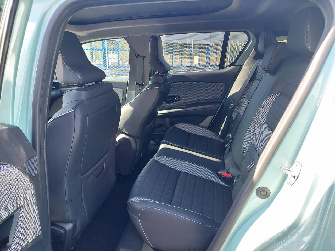 RENAULT R4 E-Tech Comfort Range plein sud iconic, Elektro, Neuwagen, Automatik - 7