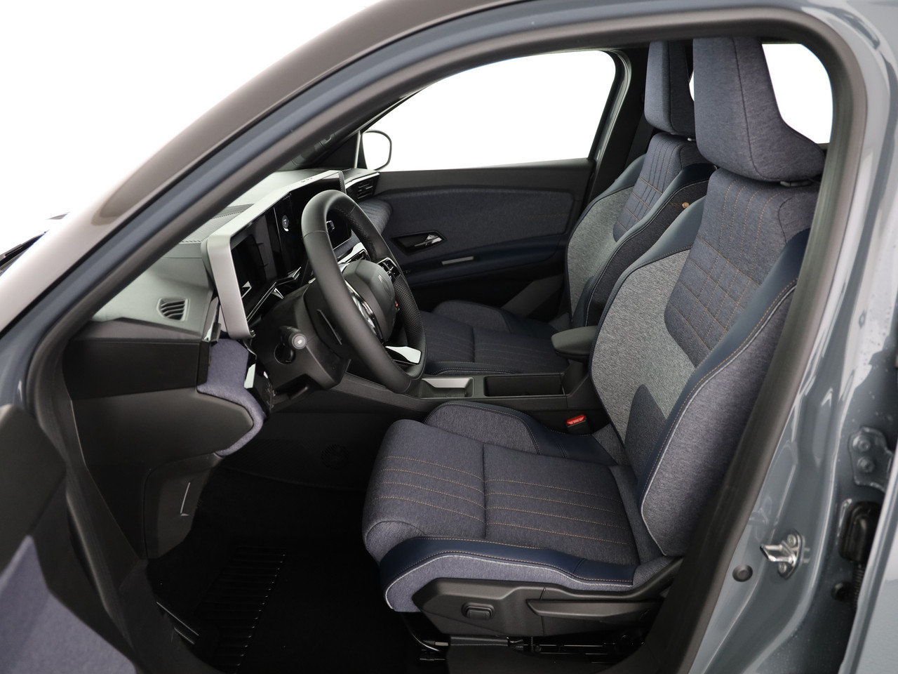 RENAULT R4 E-Tech Comfort Range techno, Électrique, Voiture nouvelle, Automatique - 6
