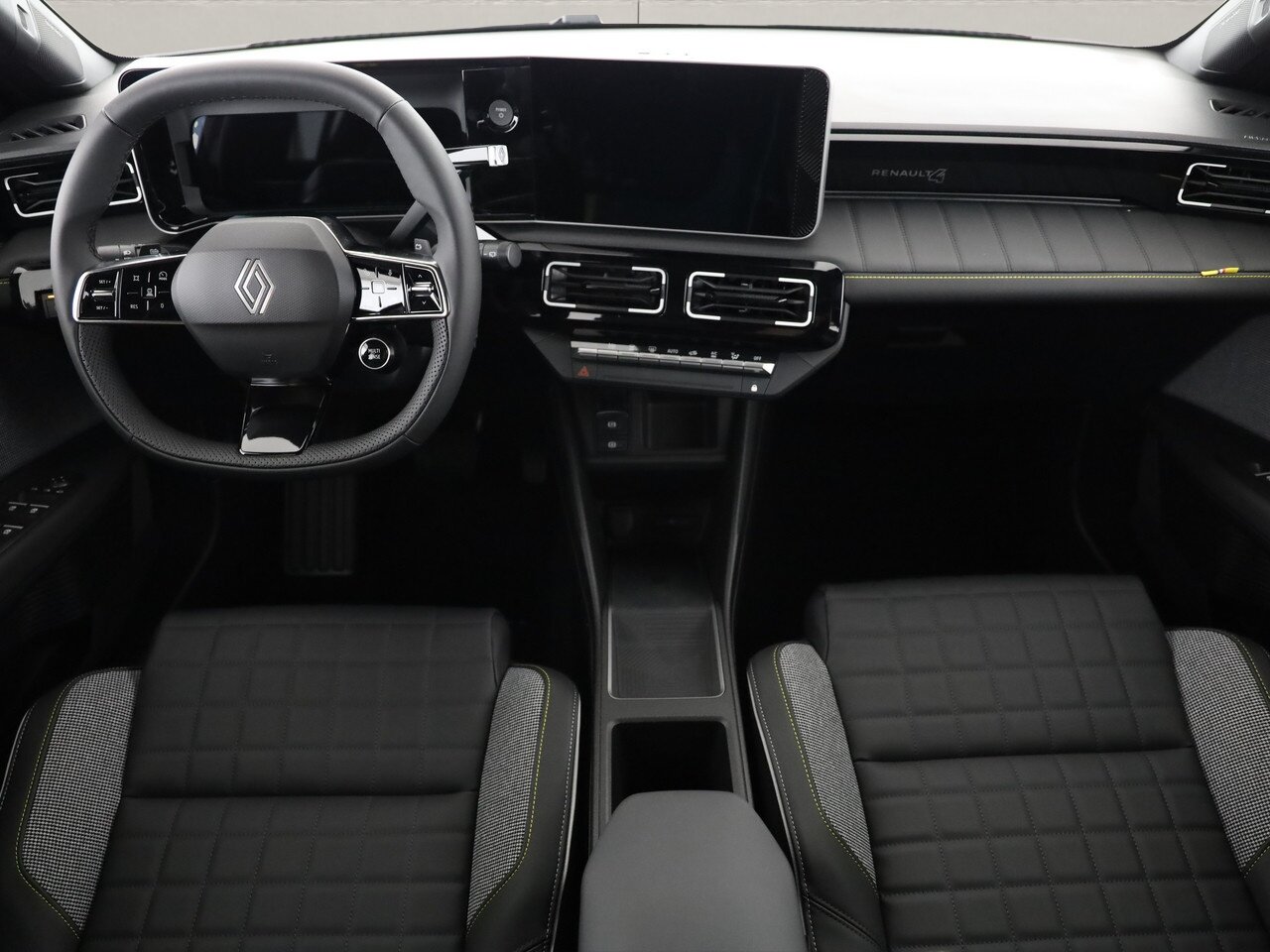 RENAULT R4 E-Tech Comfort Range iconic, Electric, New car, Automatic - 5