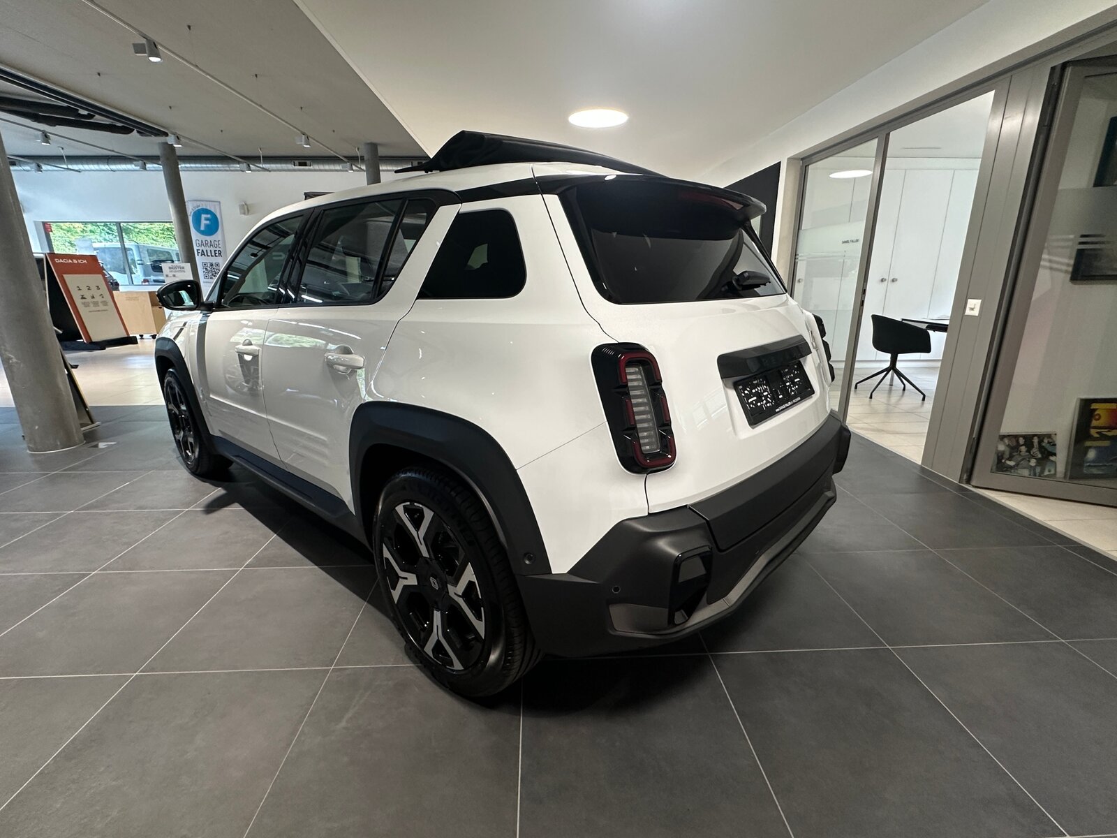 RENAULT R4 E-TECH ELECTRIC techno "plein sud®" 150PS Comfort Range, Elettrica, Auto nuove, Automatico - 3