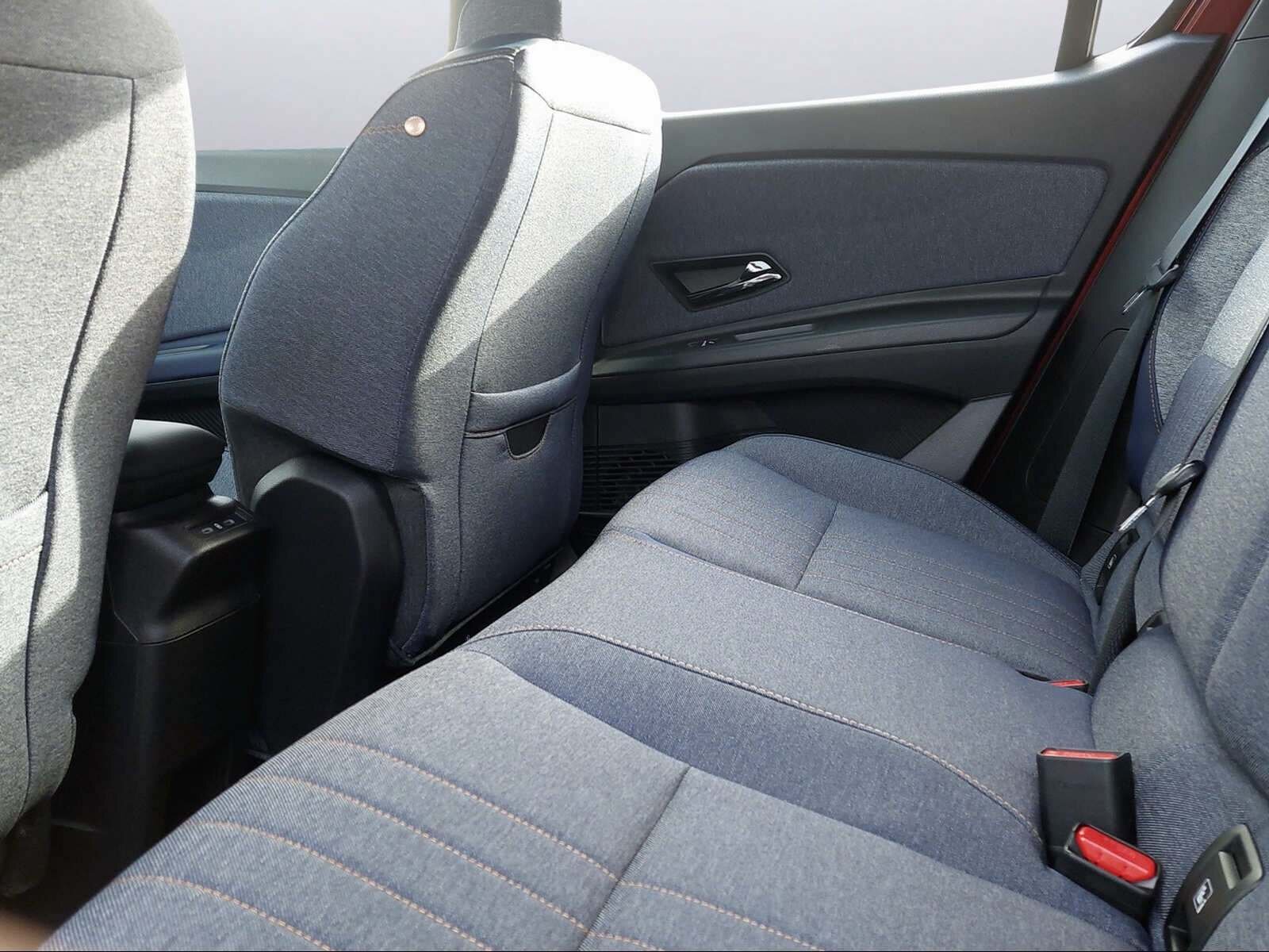 RENAULT R4 E-Tech Comfort Range techno, Électrique, Voiture nouvelle, Automatique - 7