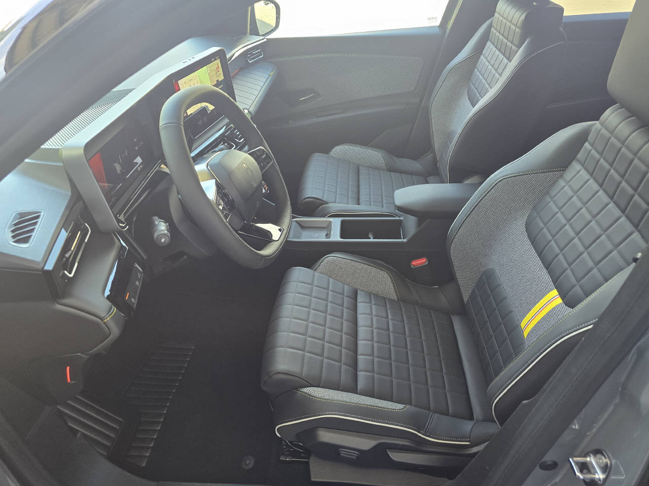 RENAULT R4 E-TECH ELECTRIC iconic 150PS Comfort Range, Électrique, Voiture de démonstration, Automatique - 6