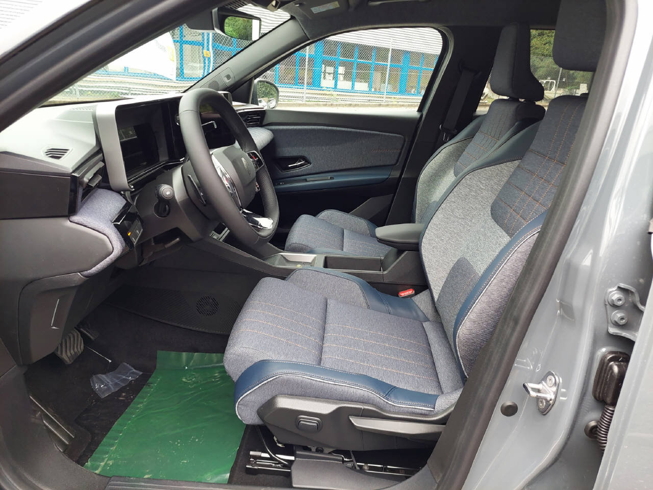 RENAULT R4 E-TECH ELECTRIC techno 150PS Comfort Range, Elettrica, Auto dimostrativa, Automatico - 6