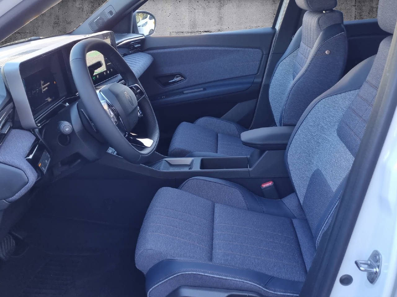 RENAULT R4 E-Tech Electric techno 150PS Comfort Range, Elektro, Vorführwagen, Automatik - 5