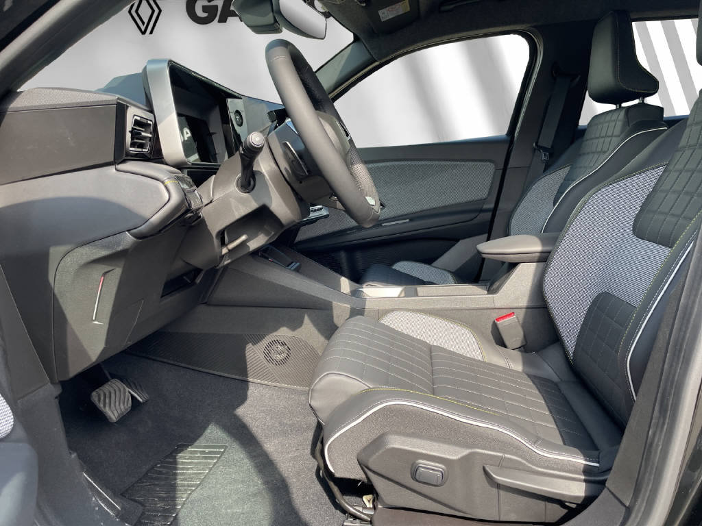 RENAULT R4 E-Tech Comfort Range iconic, Electric, Ex-demonstrator, Automatic - 4