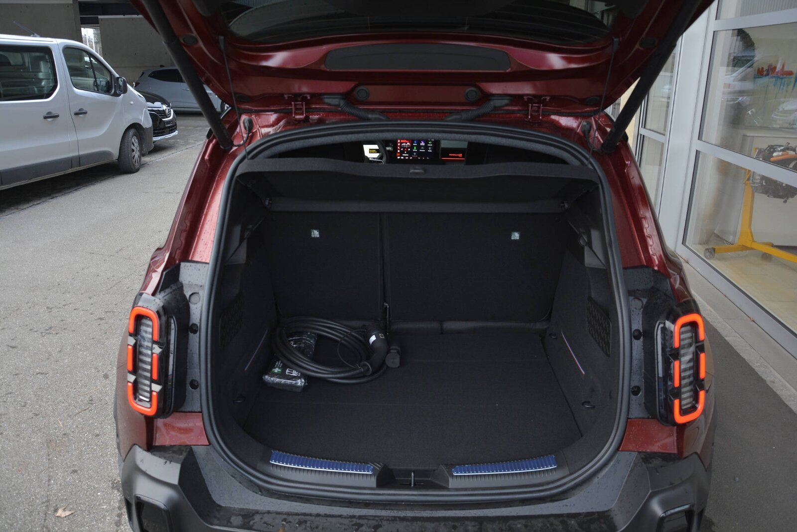 RENAULT R4 E-Tech electric iconic 150 Comfort Range, Elektro, Vorführwagen, Automatik - 6