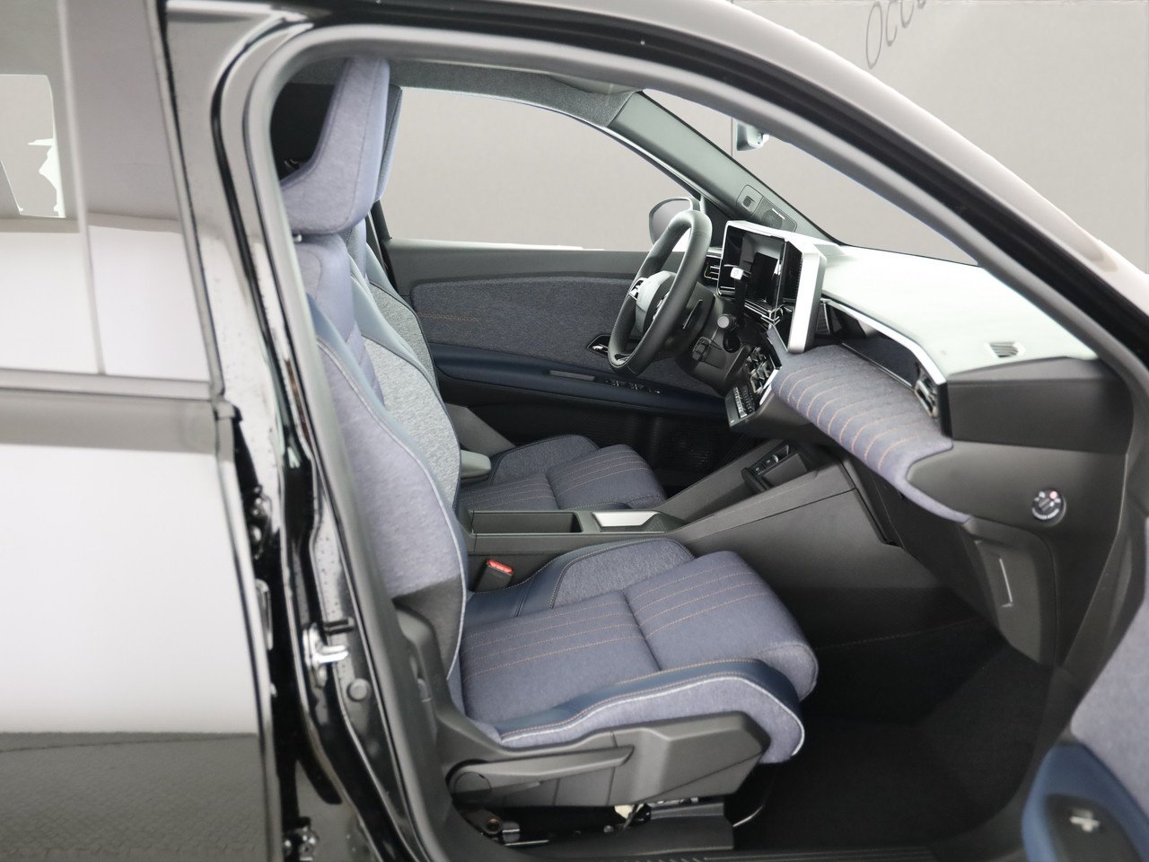 RENAULT R4 E-Tech Comfort Range techno, Electric, New car, Automatic - 7