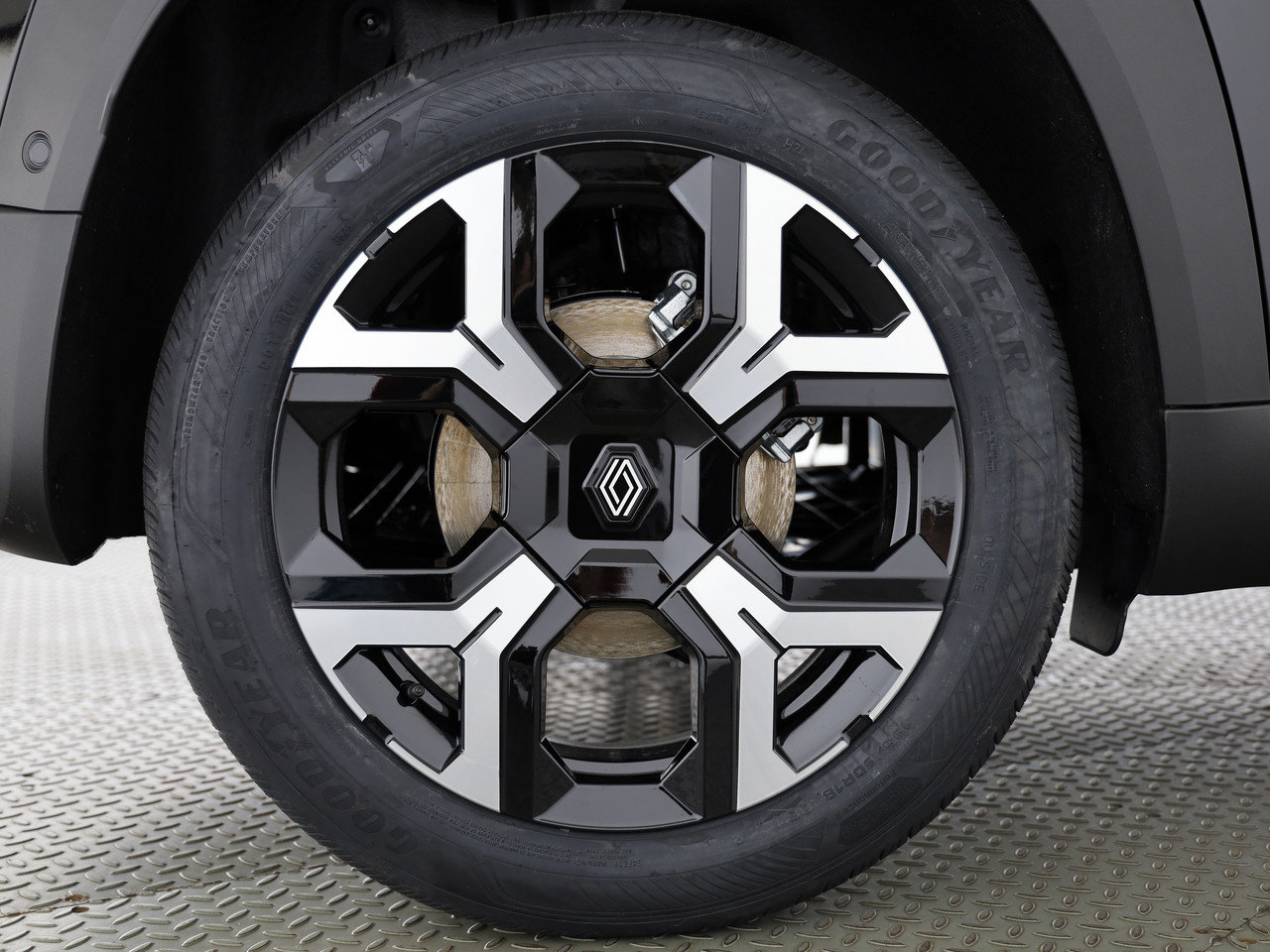 RENAULT R4 E-Tech Comfort Range techno, Électrique, Voiture nouvelle, Automatique - 4