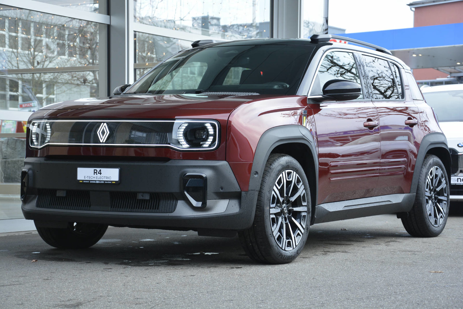 RENAULT R4 E-TECH ELECTRIC iconic 150PS Comfort Range