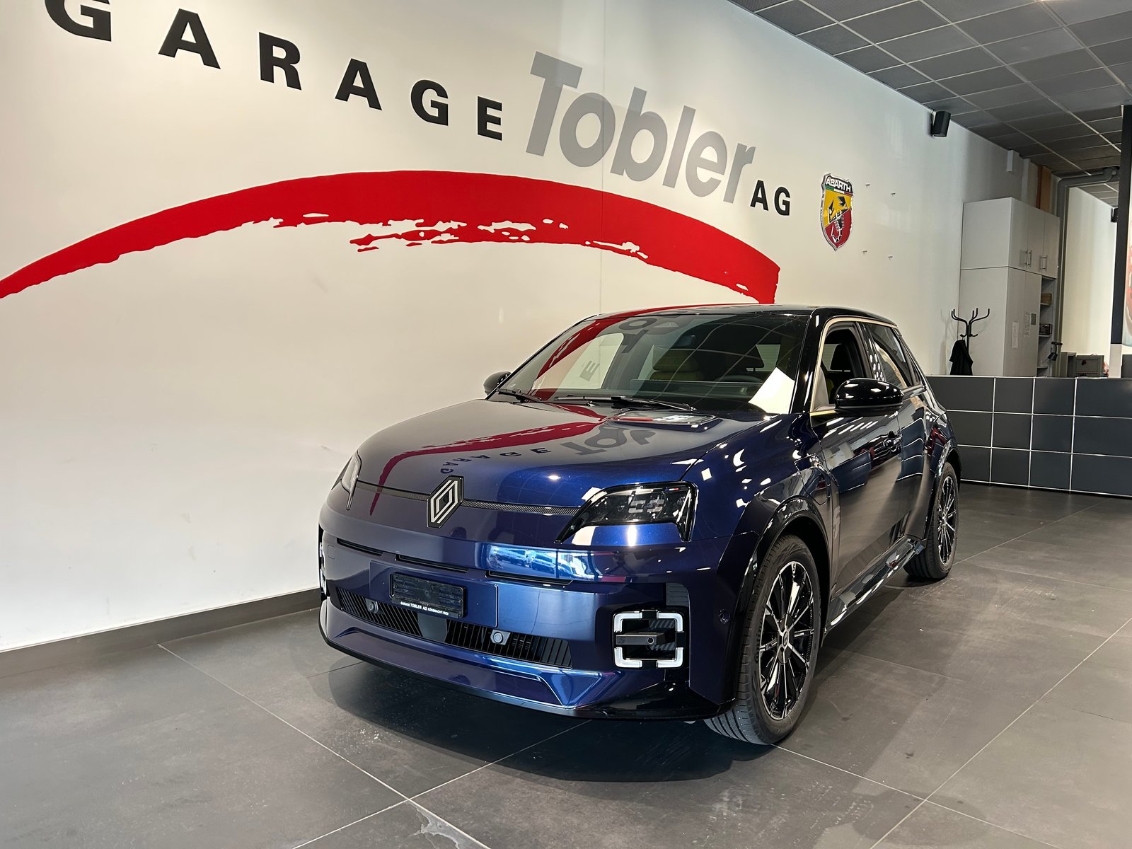 RENAULT R5 E-Tech Comfort Range 52 kWh Iconic Five, Elettrica, Auto nuove, Automatico - 3